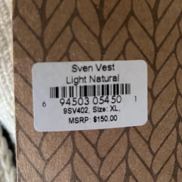 Lost Horizons Wool lined Sweater vest - Picture 9 of 10